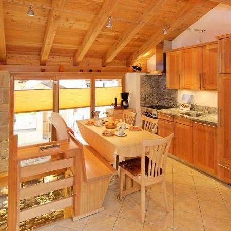 Ferienwohnung Chalet Puezji Zermatt Exterior photo