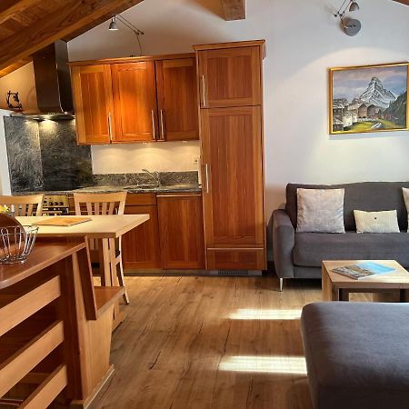 Ferienwohnung Chalet Puezji Zermatt Exterior photo