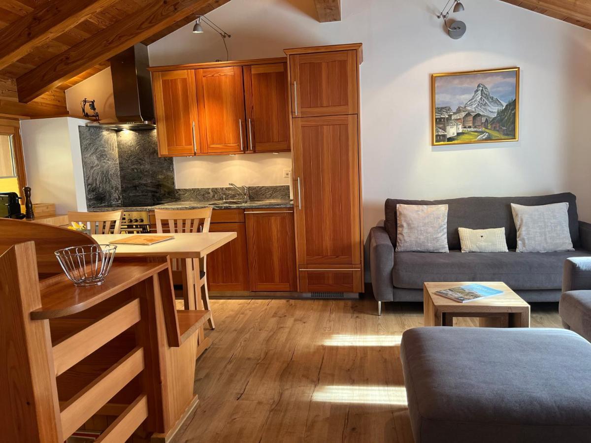 Ferienwohnung Chalet Puezji Zermatt Exterior photo
